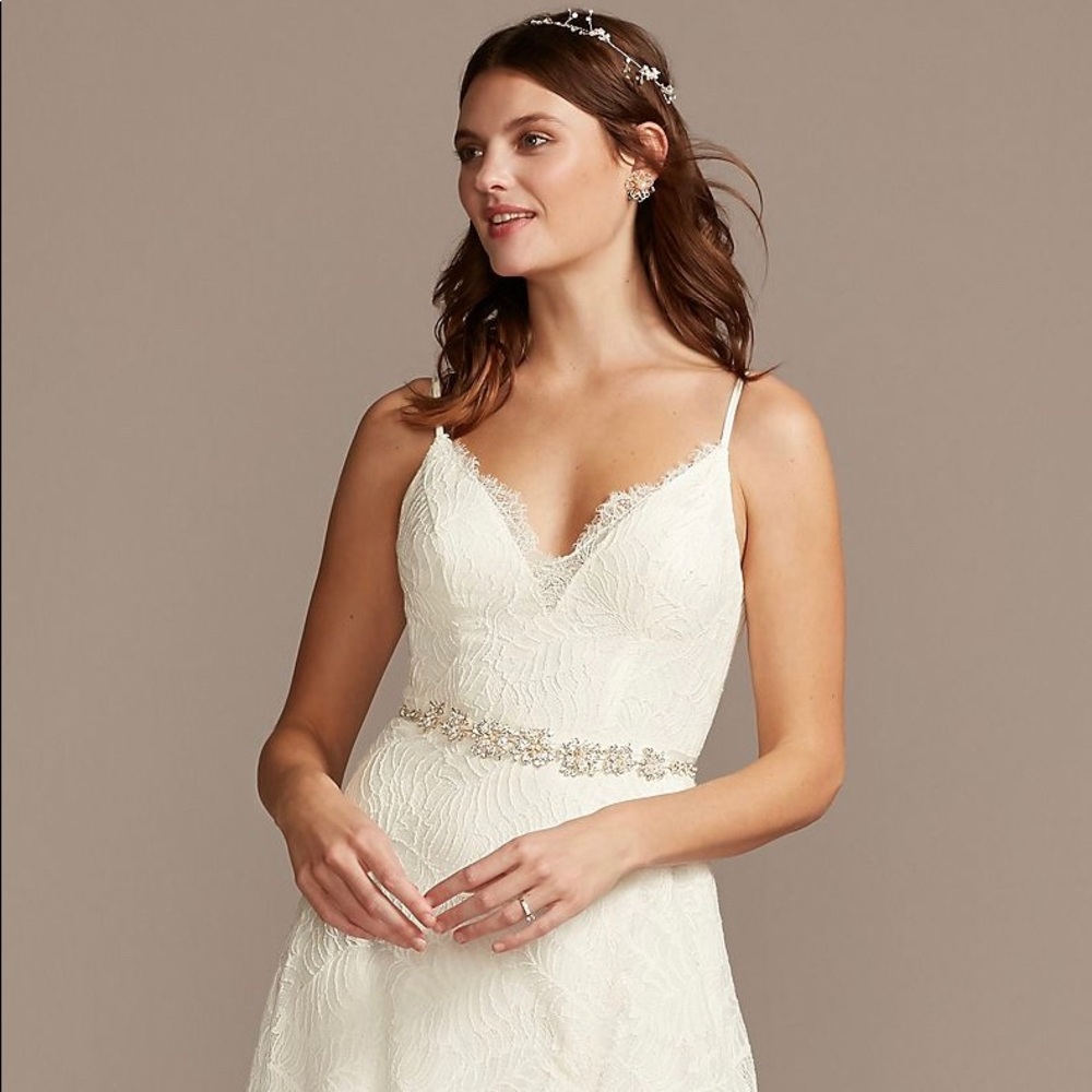 WEDDING DRESS BRAND NEW